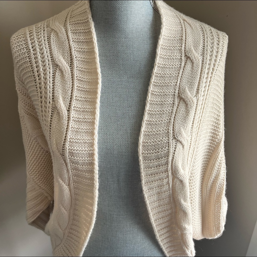Soft knit cream cardigan 26x30